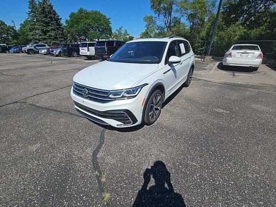 VOLKSWAGEN TIGUAN 4MOTION 2024 3VV4B7AX8RM144469 image VOLKSWAGEN TIGUAN 4MOTION 2024 3VV4B7AX8RM144469 image